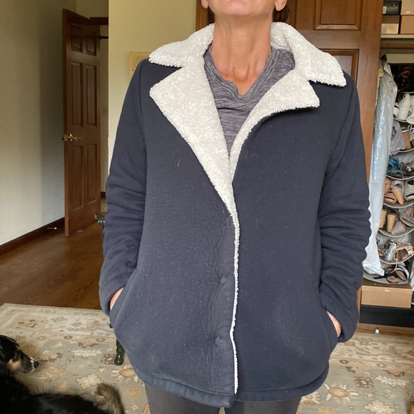 Velvet Black jacket with Sherpa lining - Picture 6 of 7